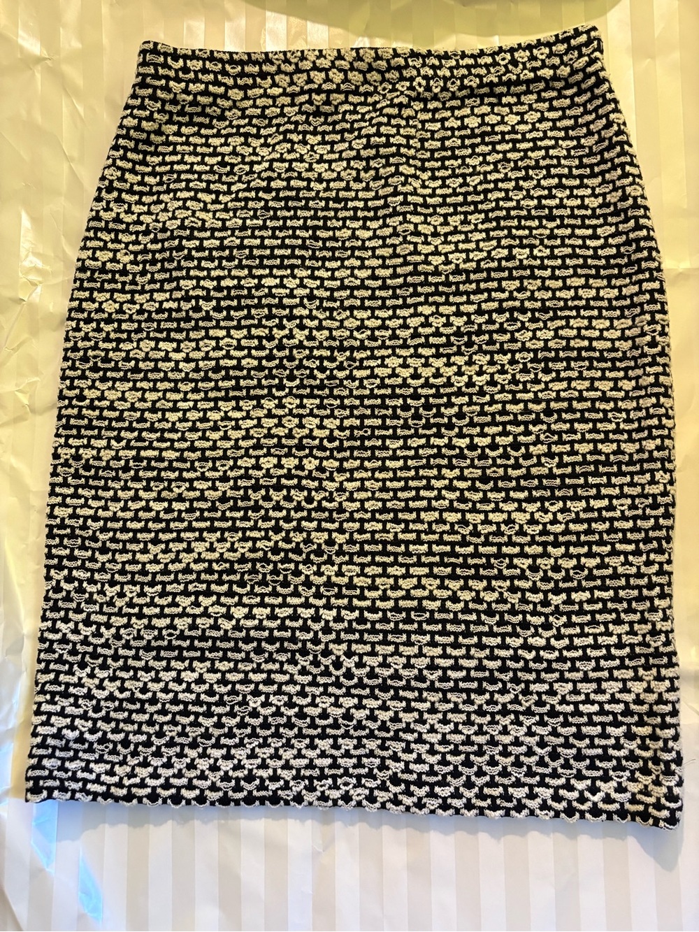 St. John Black and White Textured Knit Pencil Skirt